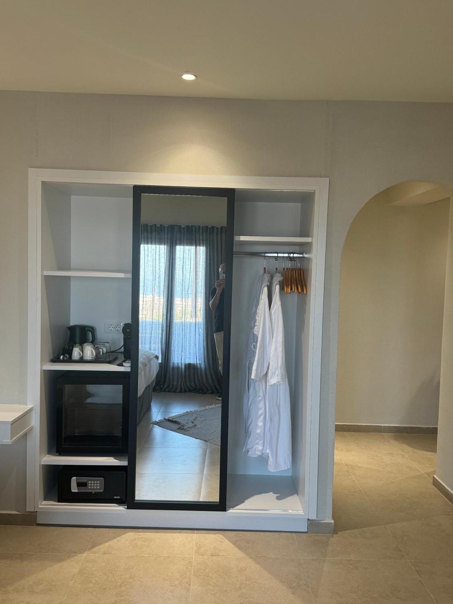 The Noverian Bios Santorini Boutique Hotel