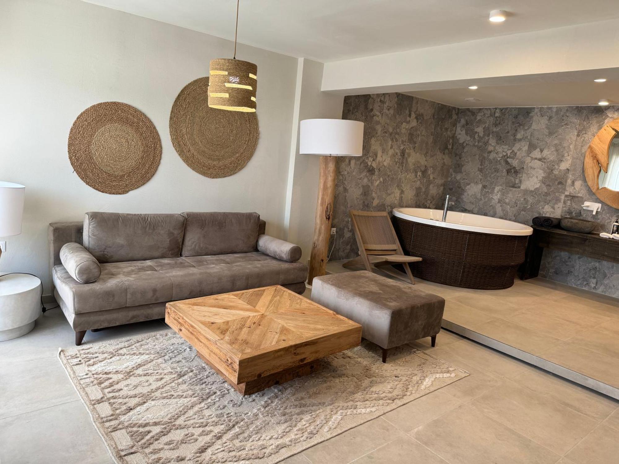 The Noverian Bios Santorini Boutique Hotel 5*